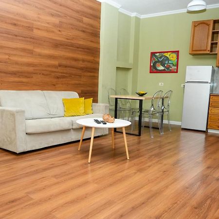 Cozy Apartment In The Heart Of Tirana ! Eksteriør bilde