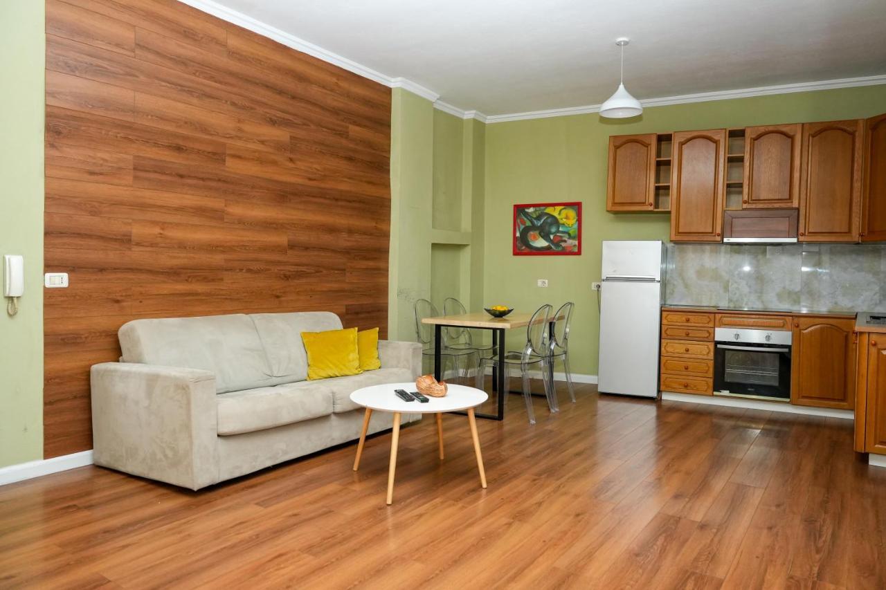 Cozy Apartment In The Heart Of Tirana ! Eksteriør bilde