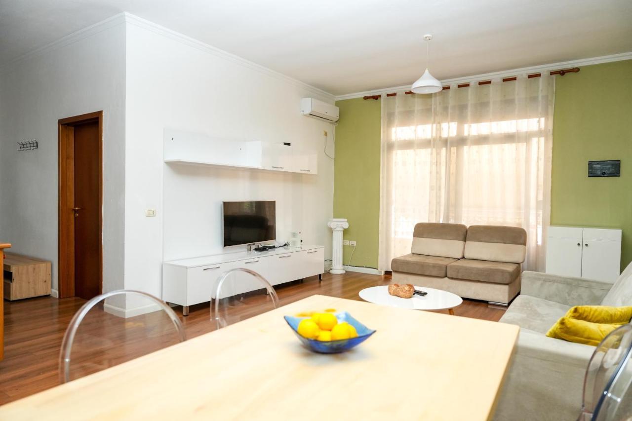 Cozy Apartment In The Heart Of Tirana ! Eksteriør bilde