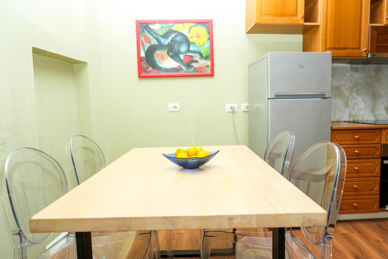 Cozy Apartment In The Heart Of Tirana ! Eksteriør bilde