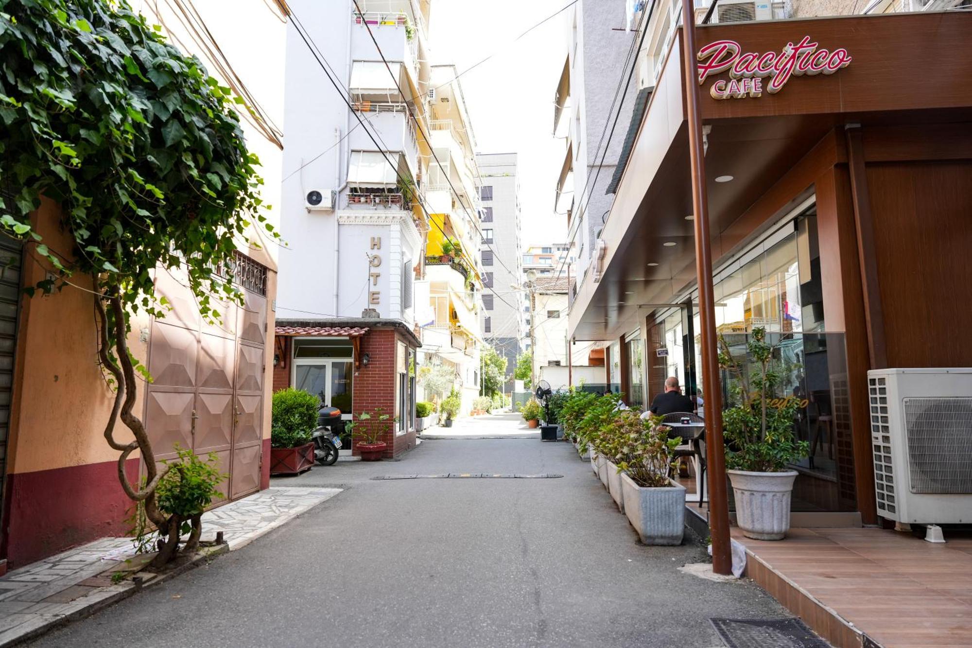 Cozy Apartment In The Heart Of Tirana ! Eksteriør bilde